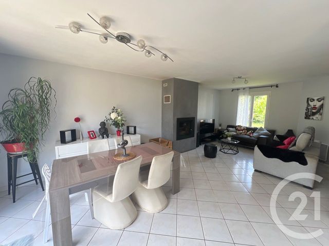 Maison à vendre - 5 pièces - 123,09 m2 - Yvre L Eveque - 72 - PAYS-DE-LOIRE