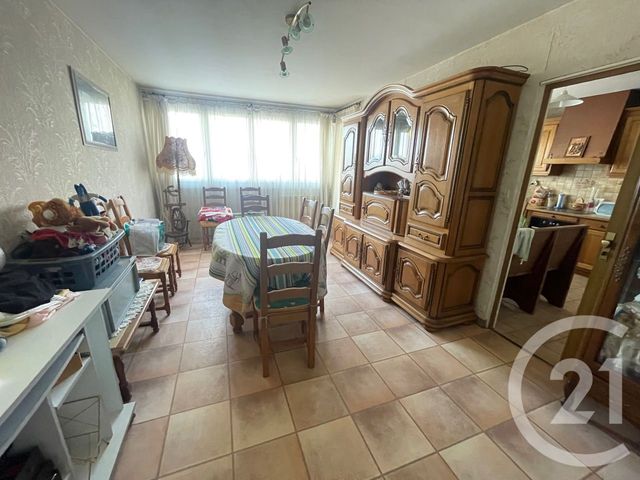 Appartement F4 à vendre - 4 pièces - 79,01 m2 - Allonnes - 72 - PAYS-DE-LOIRE